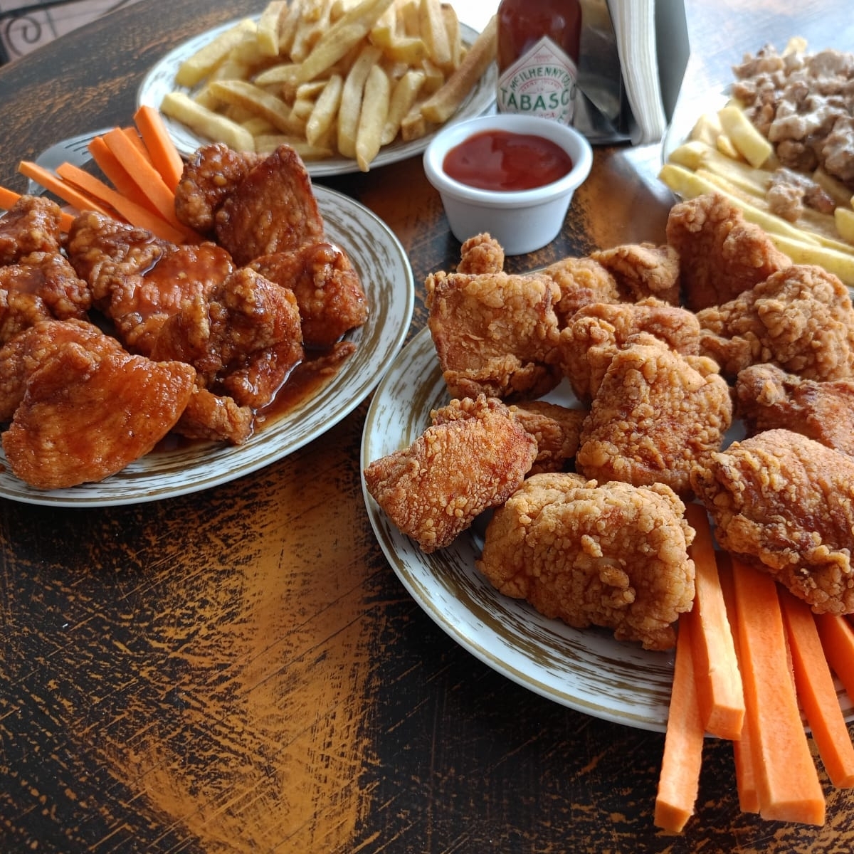Boneless 20 Piezas 2 Salsas Incluye Aderezo