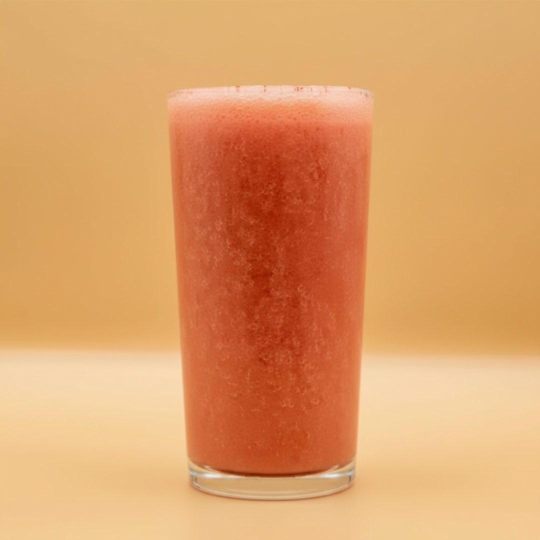 Suco de polpa de Morango. Especificar se é com ou sem açúcar e gelo (imagem ilustrativa do produto)