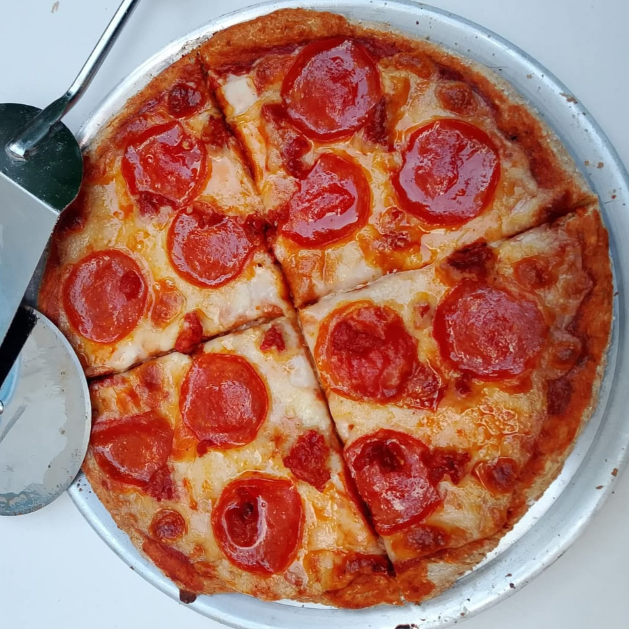 (Individual) Pizza de Pepperoni (Orilla Rellena)