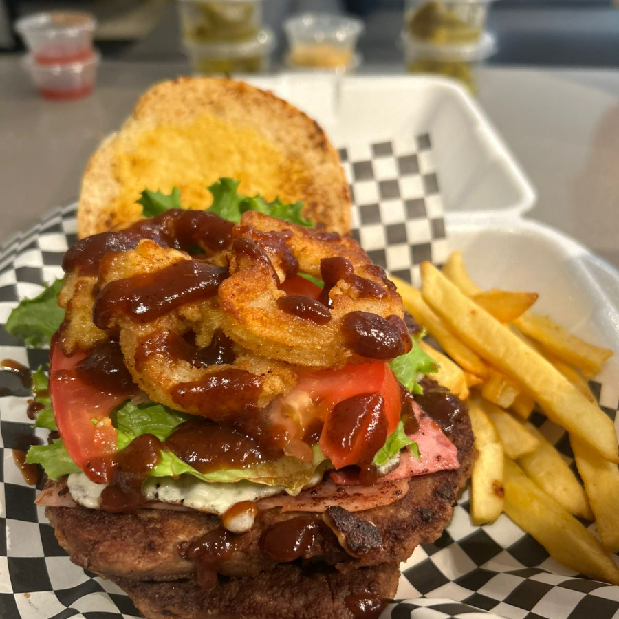 POKER BURGER COMBO