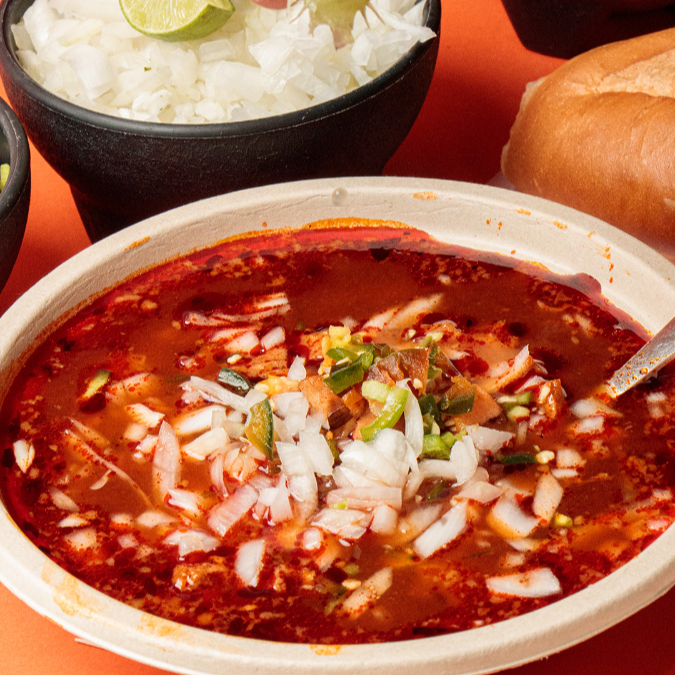 Medio Litro de Menudo y Refresco