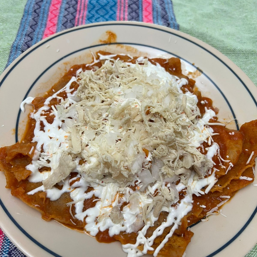Chilaquiles Sencillos Rojos