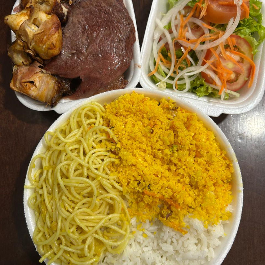 Arroz, Feijão, Macarrão ( Alho e Óleo ), Farofa e Variedades em Carnes e Medalhão de frango
