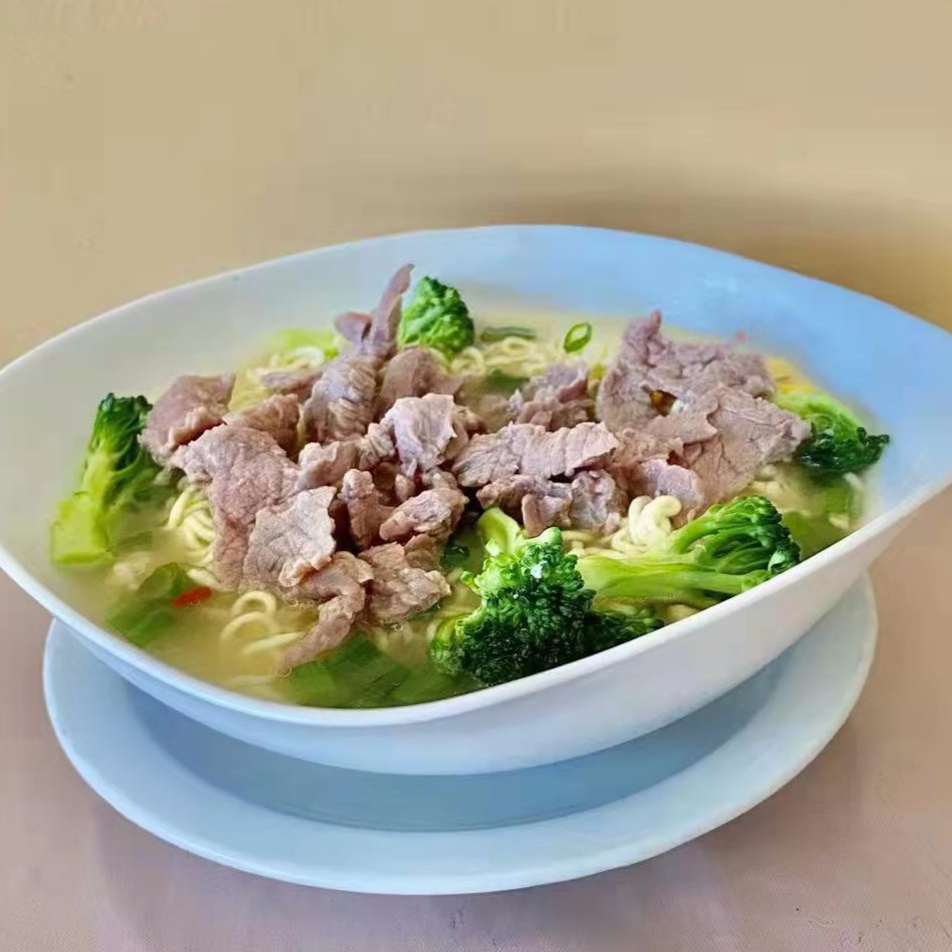 Sopa de Fideos con Carne