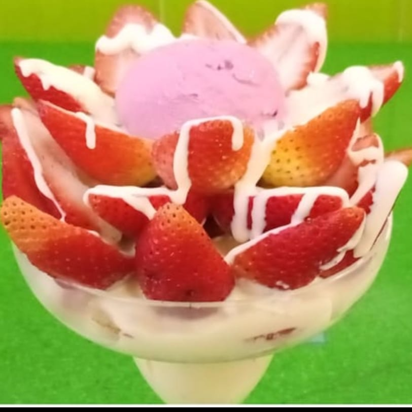 fresas pequeñas con helado