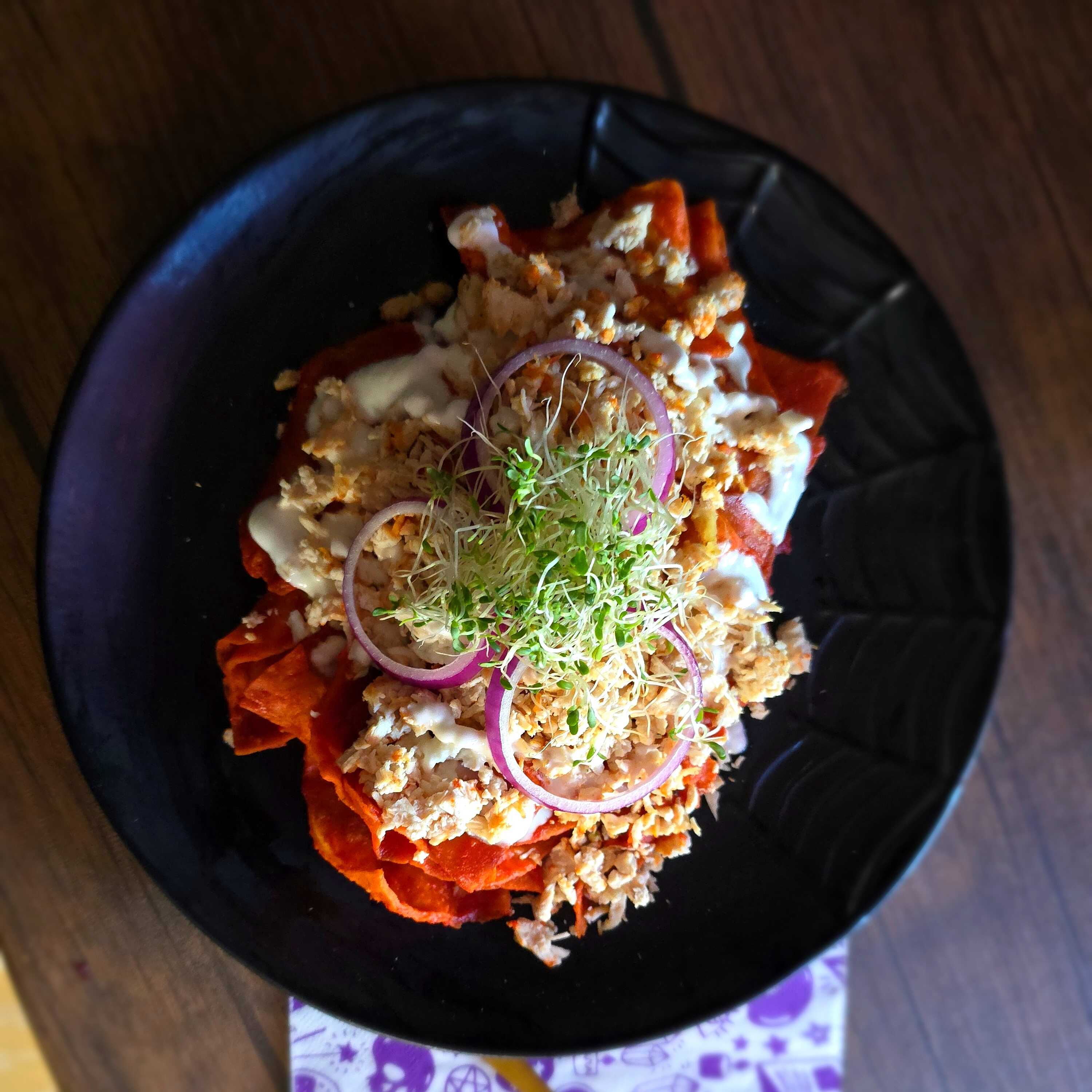 Chilaquiles Brujeria Roja