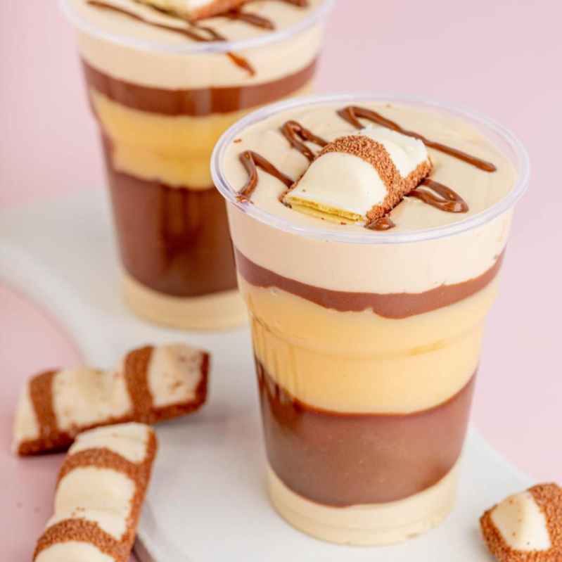 feito com mousse de chantilly, creme kinder, trufa de chocolate nobre e nutella copo 200ml...
