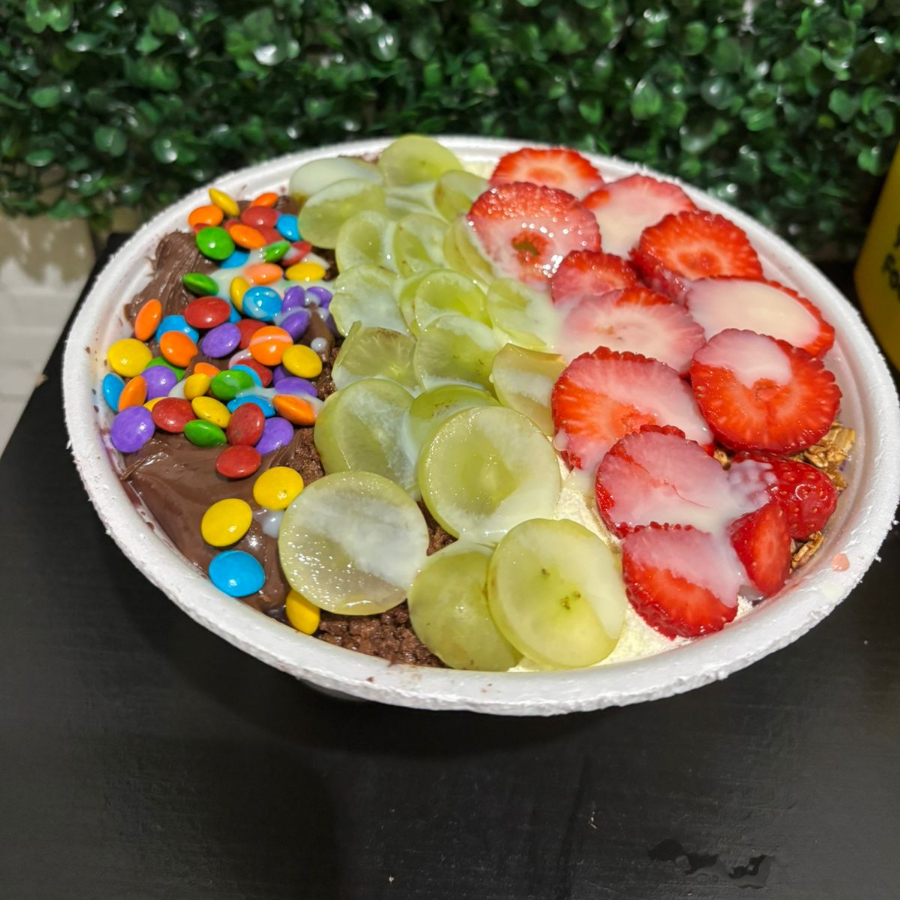 Dê asas à sua criatividade e monte o sua marmita de 300ml exatamente ao seu gosto! Aproveite a oportunidade para experimentar o melhor açaí da região, preparado com todo o cuidado e paixão que você merece.