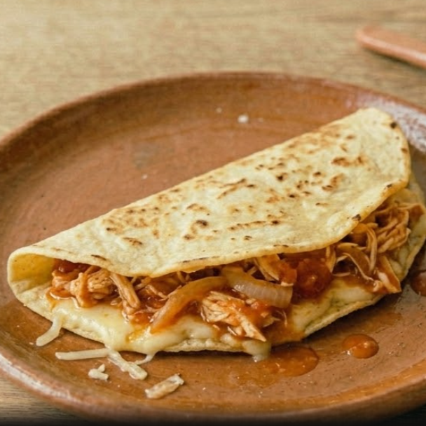 Quesadilla con Guisado