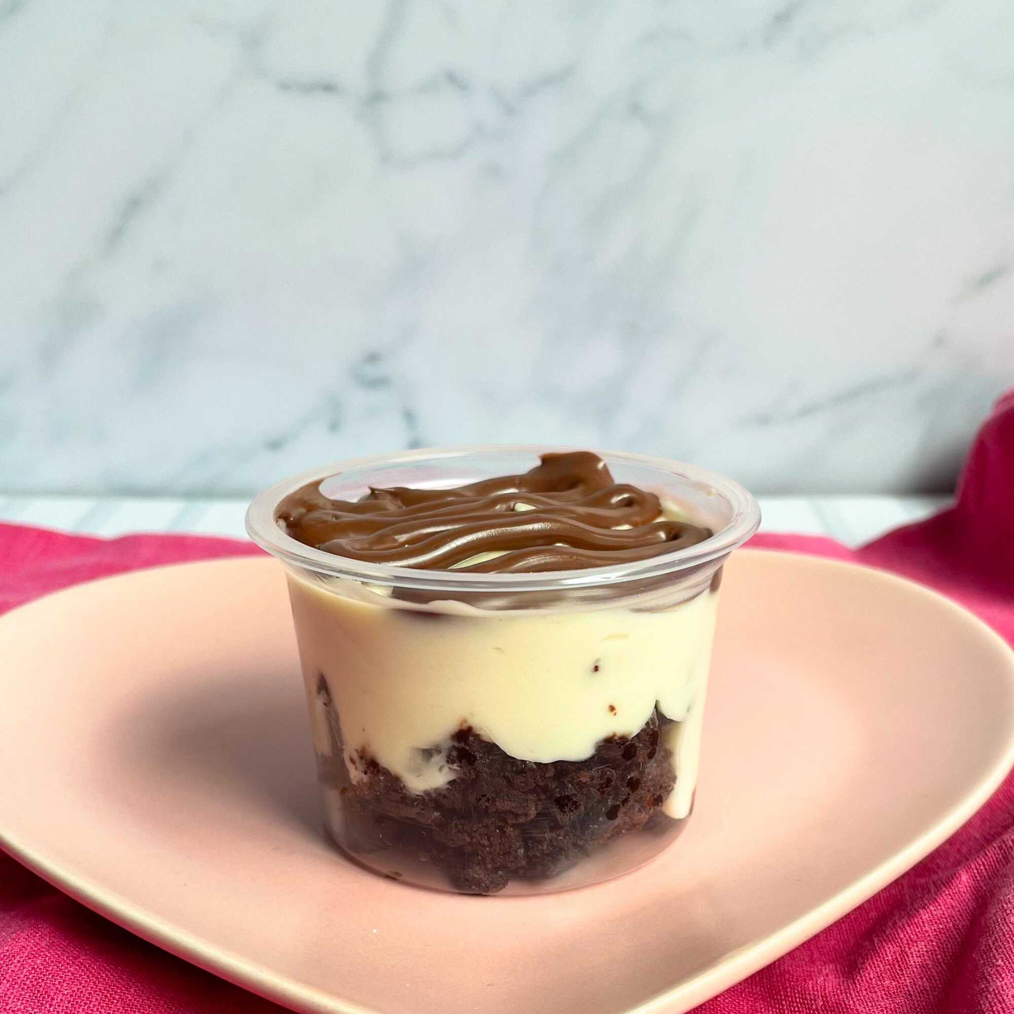 O melhor brownie da região, coberto por uma camada generosa de chantimousse de leite Ninho e finalizado com Nutella.