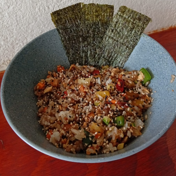 Yakimeshi de Pollo