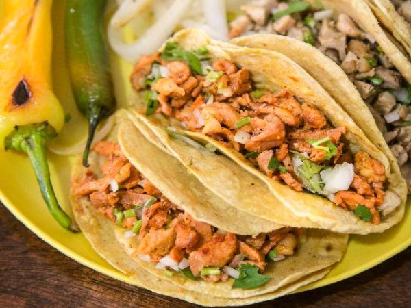 10 TACOS DE PASTOR