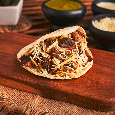 Arepas Rellena solo Carne y queso.