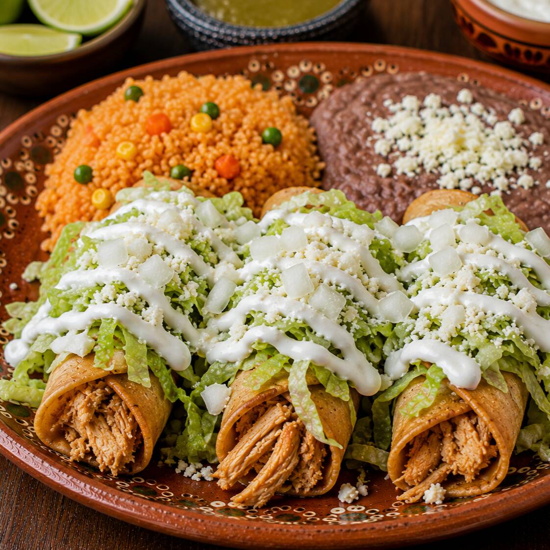 Tacos Dorados de Pollo