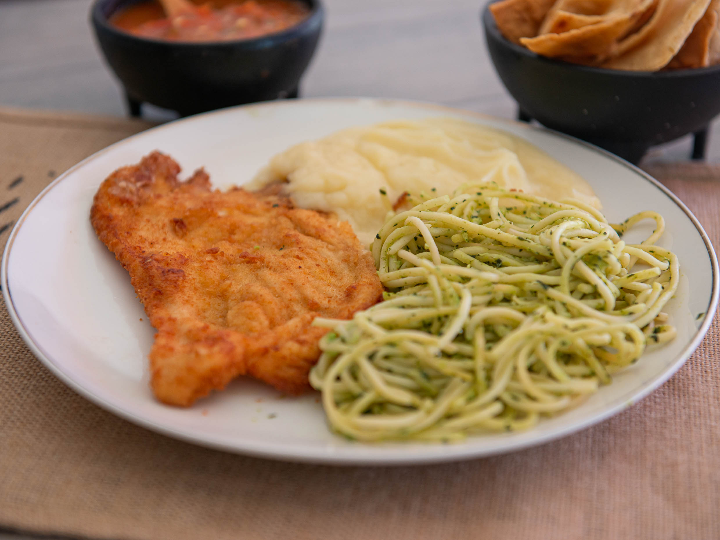 Pescado Empanizado con papas