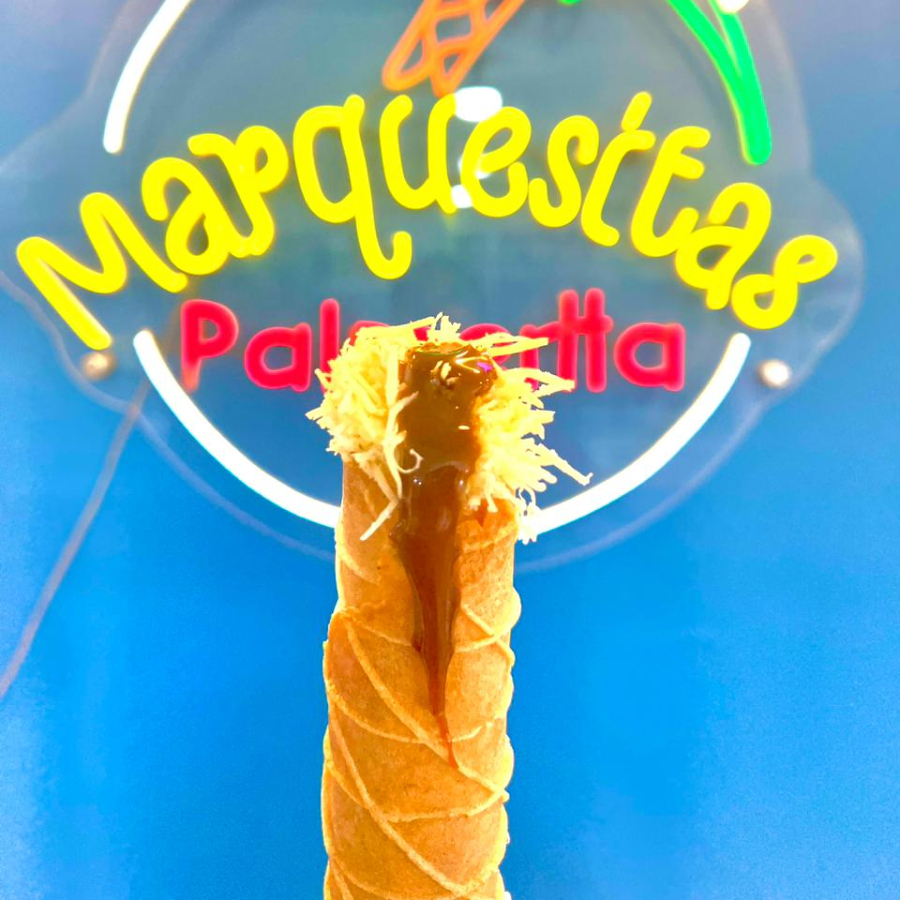 Marquesita Queso de Bola y Cajeta