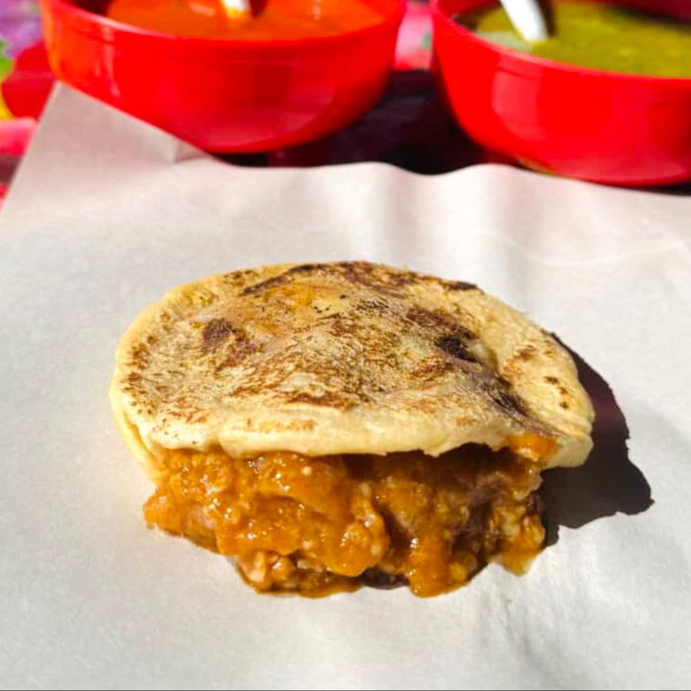 Gordita de chicharrón cuerito