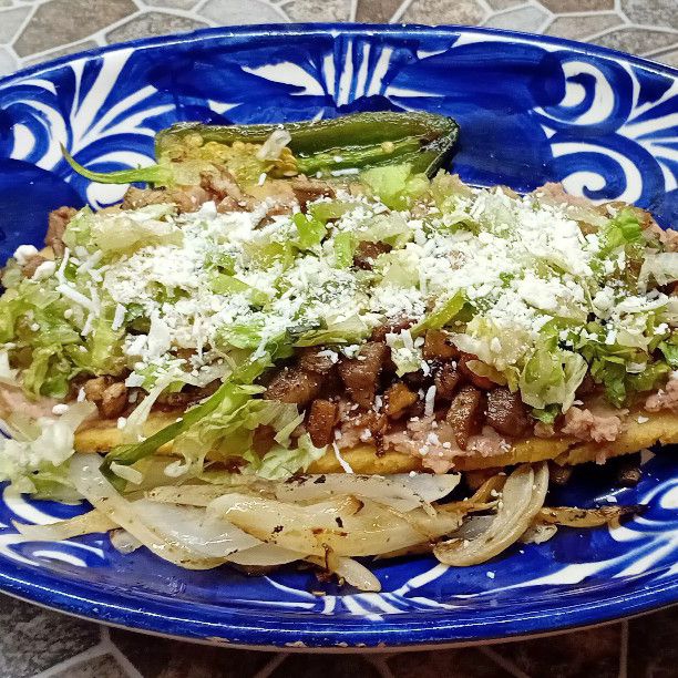 Huarache Especial de Carne Asada