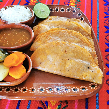 PAQ 3. Tacos Tuxpeños con Bebida a Elegir