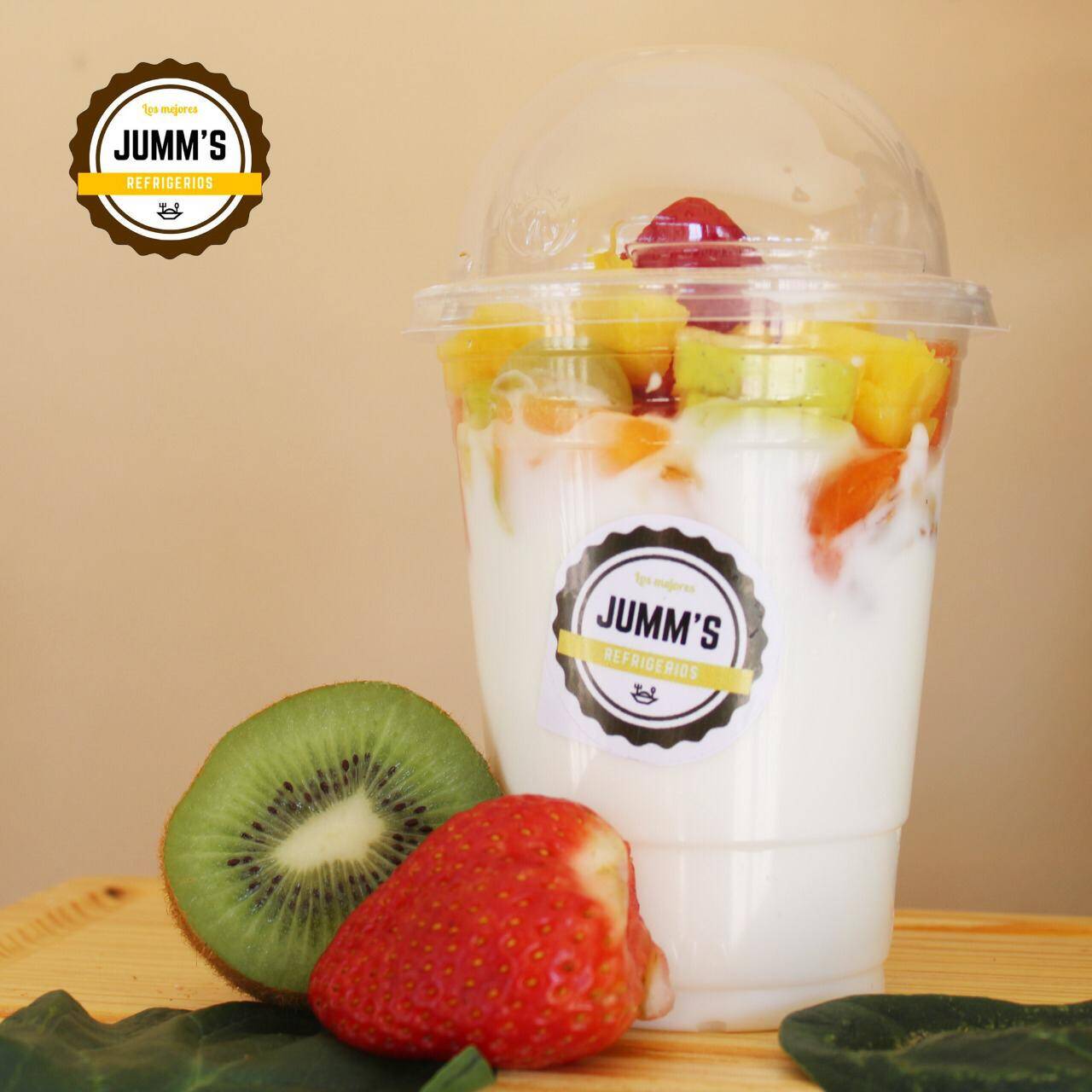 Yogurt Grande con Fruta