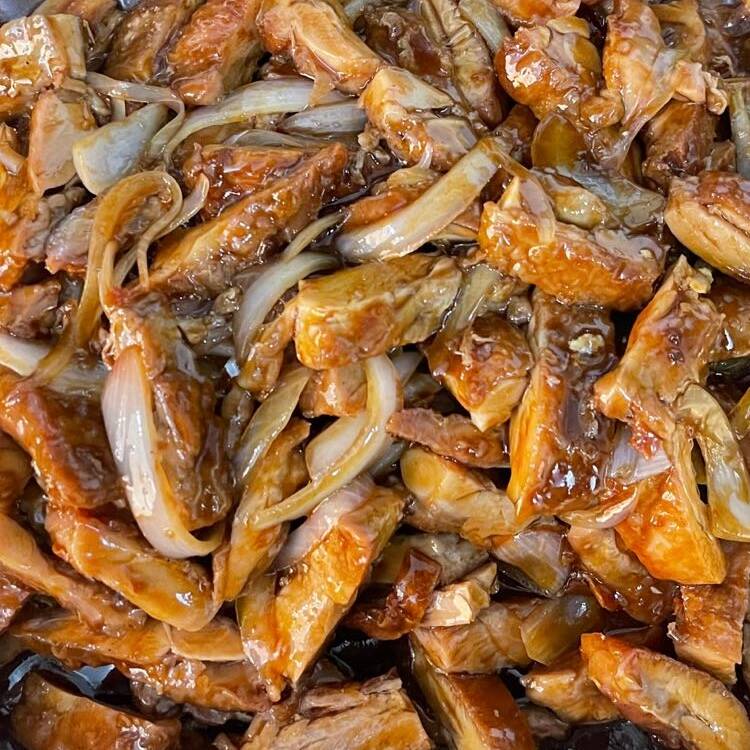 Tres Guisos con Arroz o Espagueti