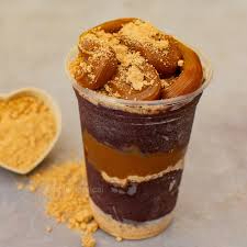 Combinação perfeita para quem ama doce com açaí, contém paçoca, leite em pó, doce de leite e leite condensado. GANHA amendoim granulado !