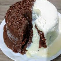 Bolo vulcão dois amores Uma Delicia