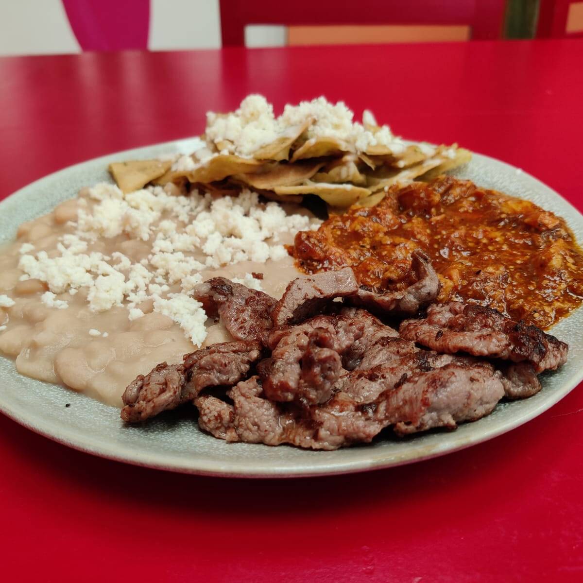 Chilaquiles JUMBO con Guisados Regionales