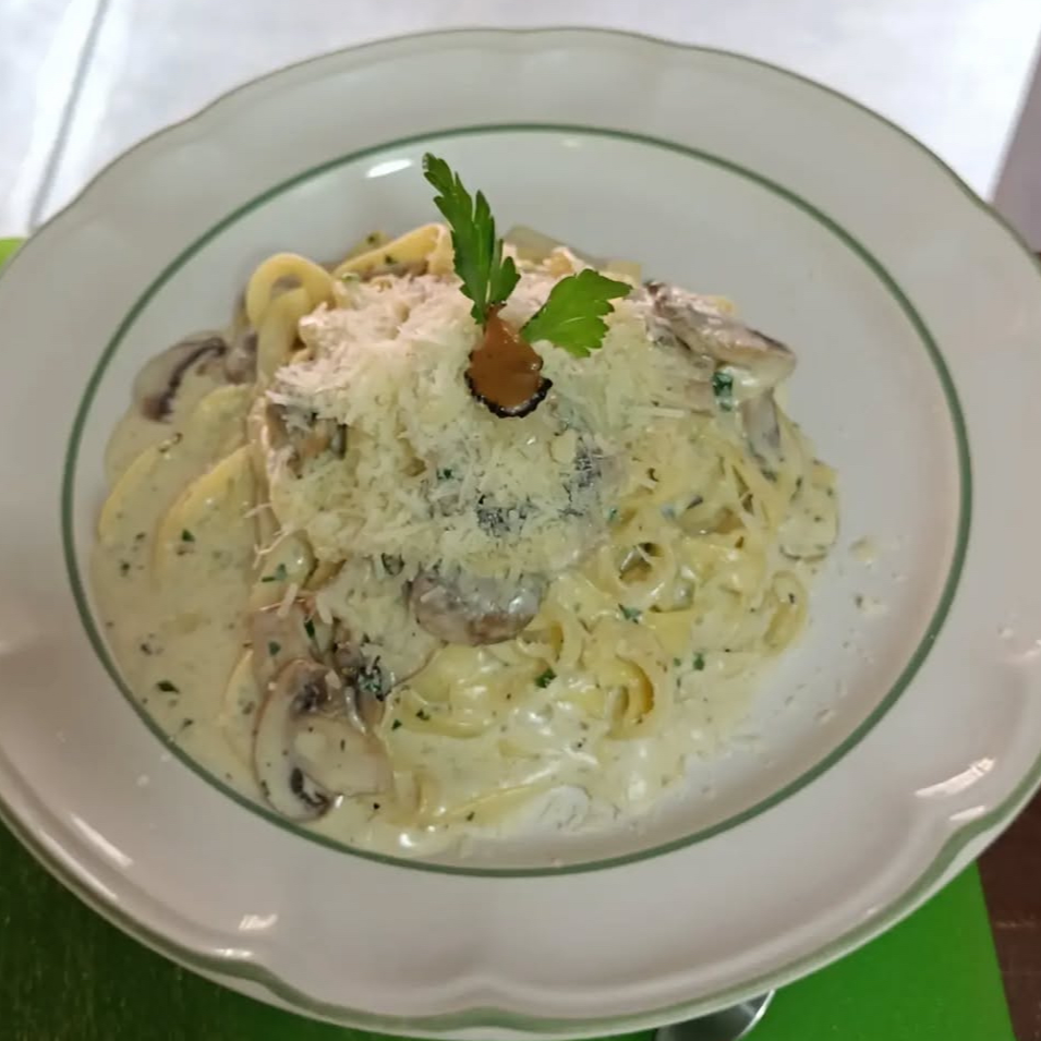 Pasta con Hongos y Trufa