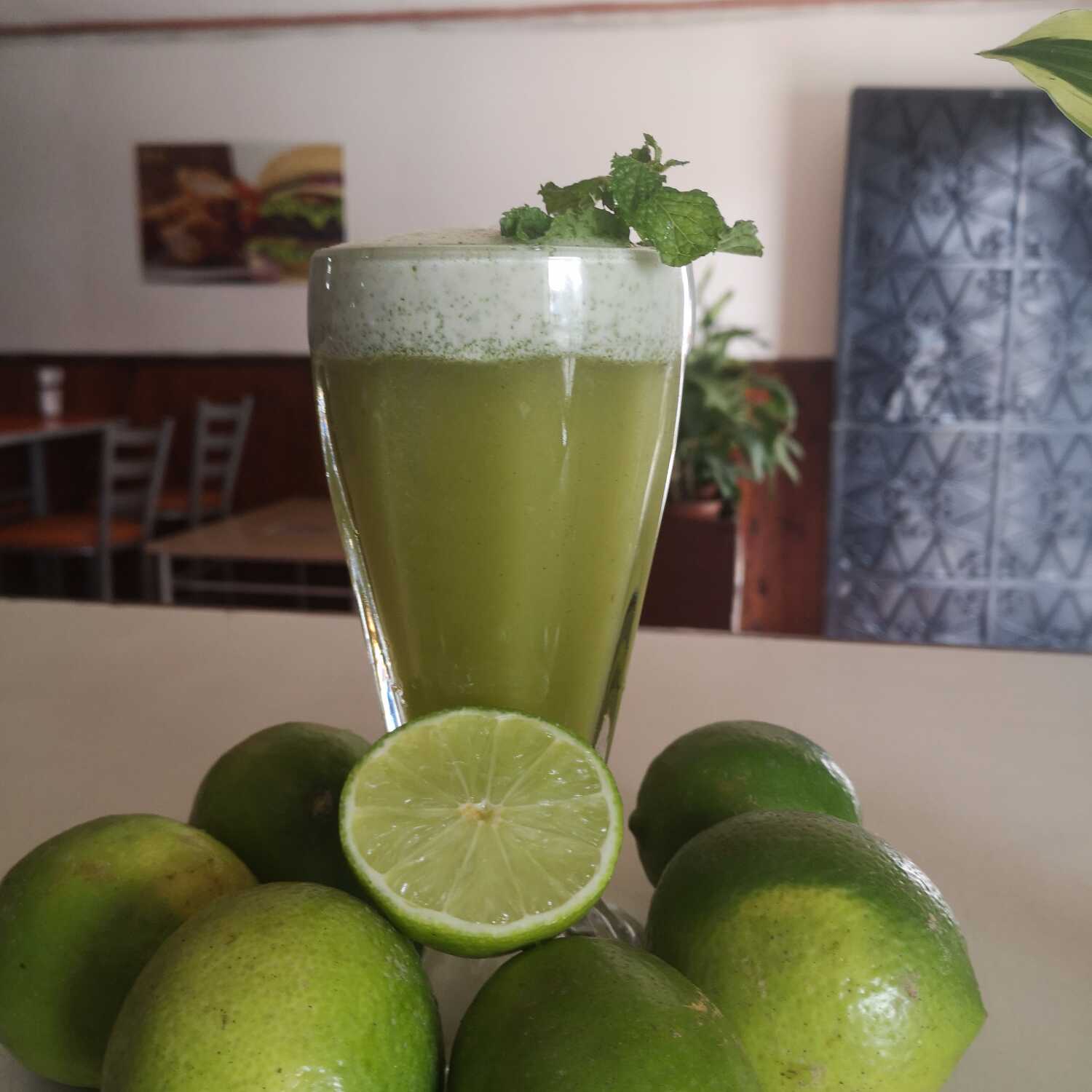 Hierba buena con limon