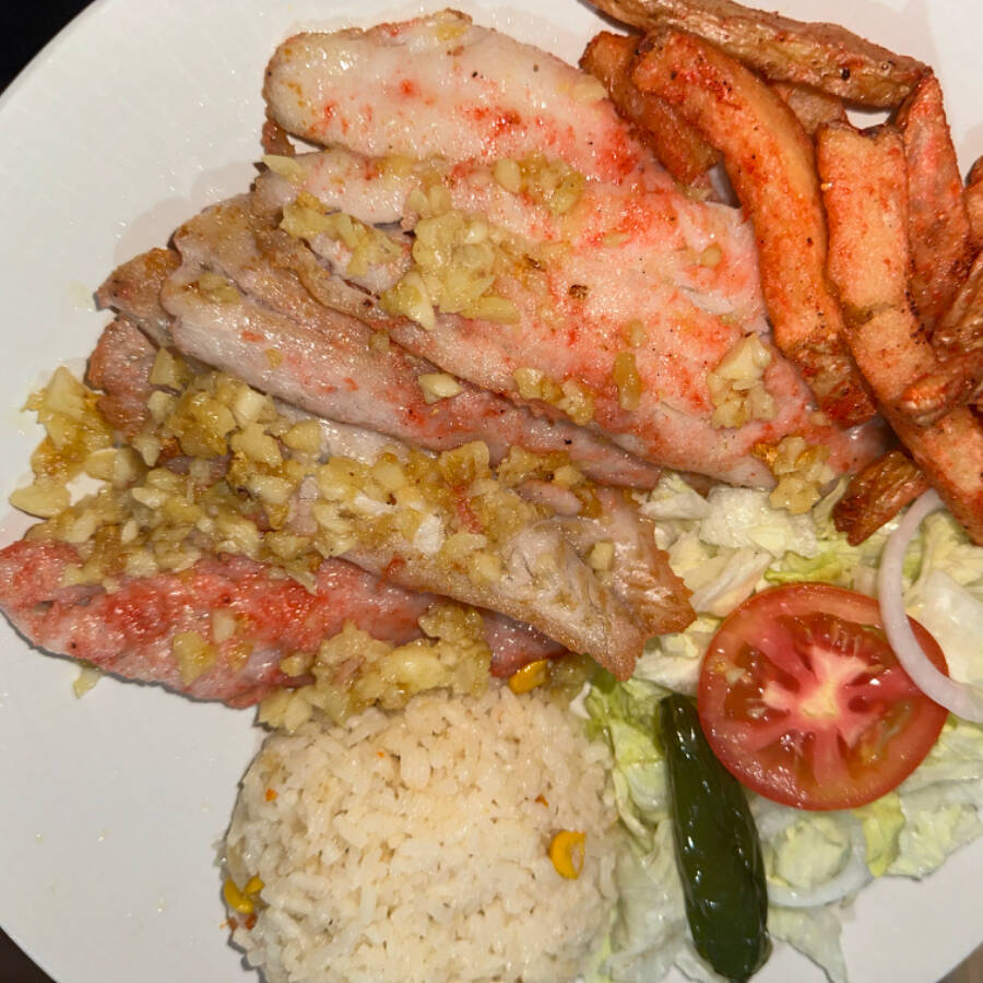 Filete al mojo de ajo de trucha