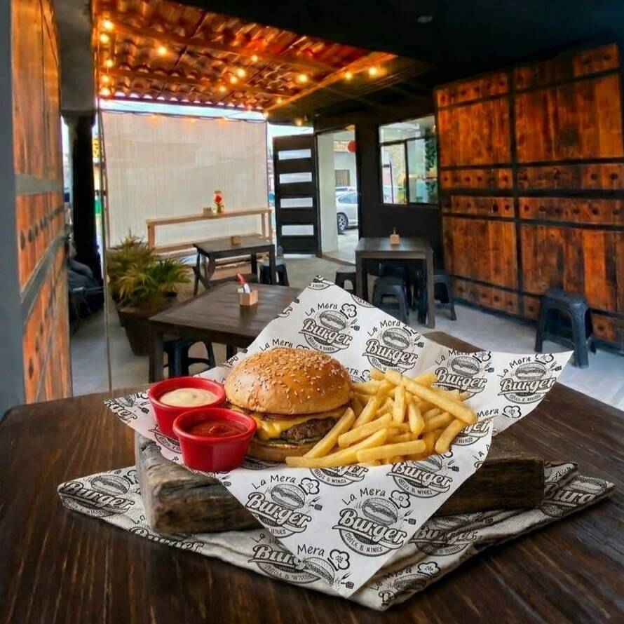 Hamburguesa + Orden de Papas a La Francesa 250 G