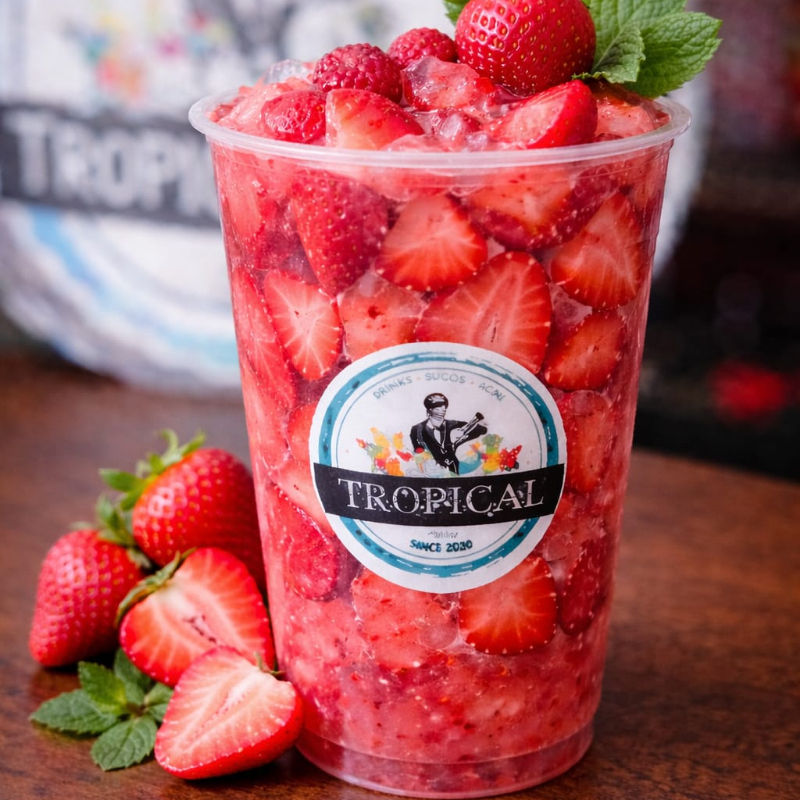 Morango , gelo e velho barreiro