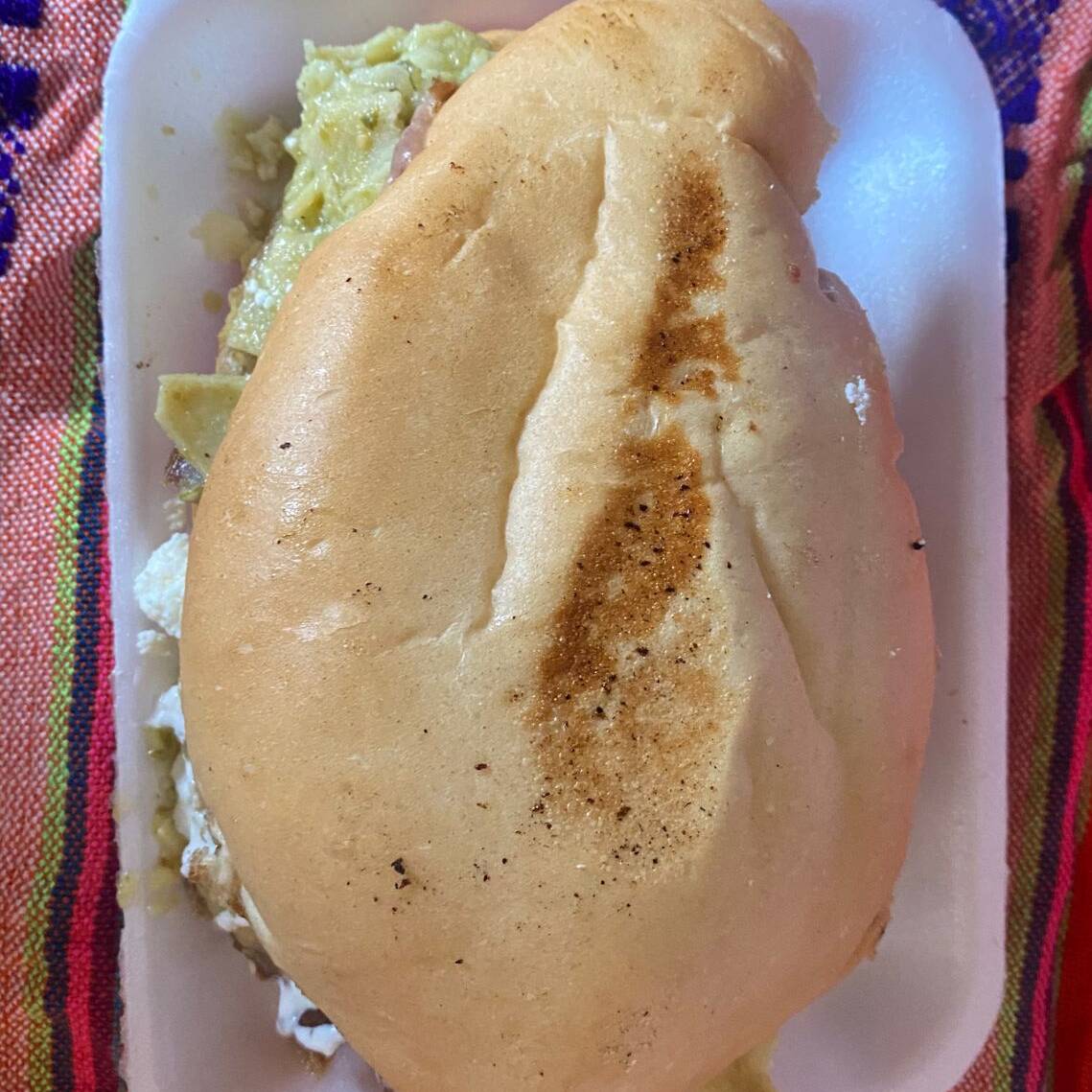 Torta de Chilaquiles con Chicharrón de la Ramos