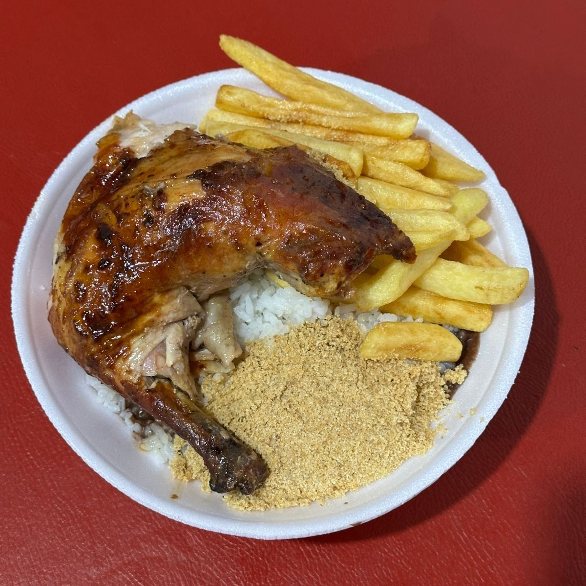 Arroz , feijao , farofa , fritas 2 pedaços de nosso delicioso frango