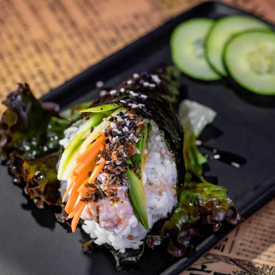 Temaki de Tampico y Piel de Salmón