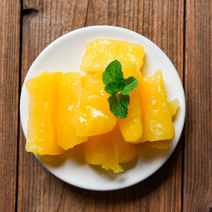 Mandioca cozidinha derretendo. Nos informe caso queira que passe margarina.