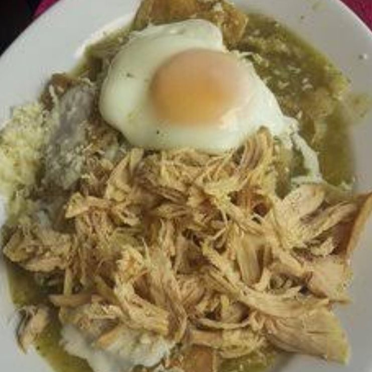 Enchiladas Verdes Huevo E/Pollo