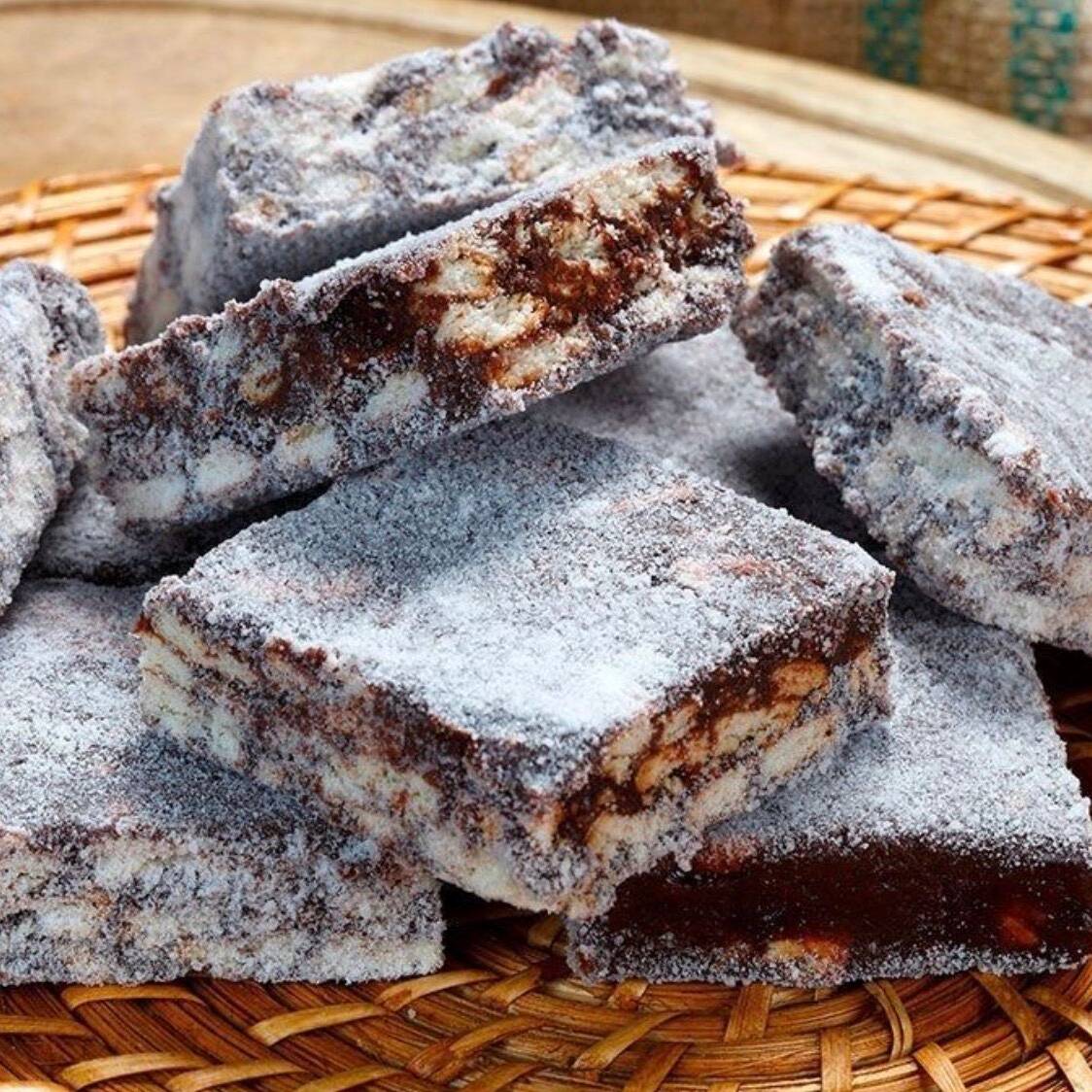 Receita tradicional de família.
Trata-se de uma deliciosa palha italiana 50 5 cacau povilhada no leite ninho. Permita-Se.