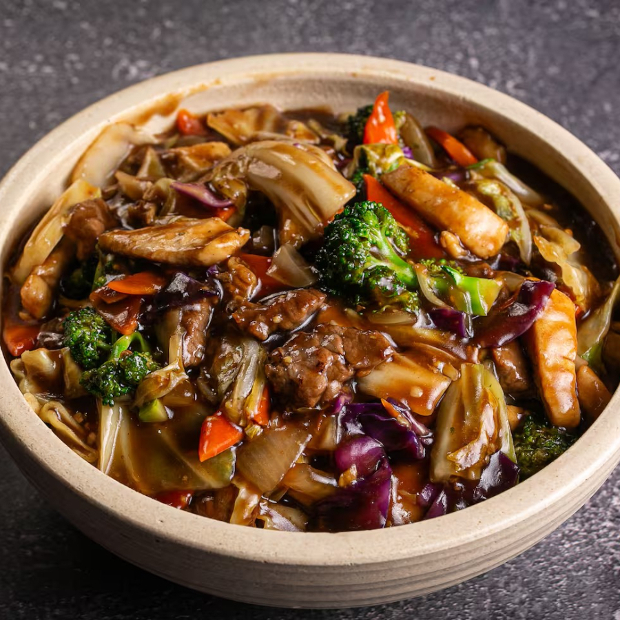 yakissobas mistas carne frango macarrao e legumes