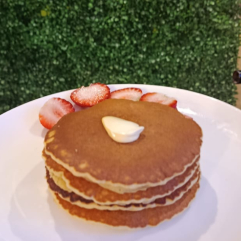 hot cakes con fruta