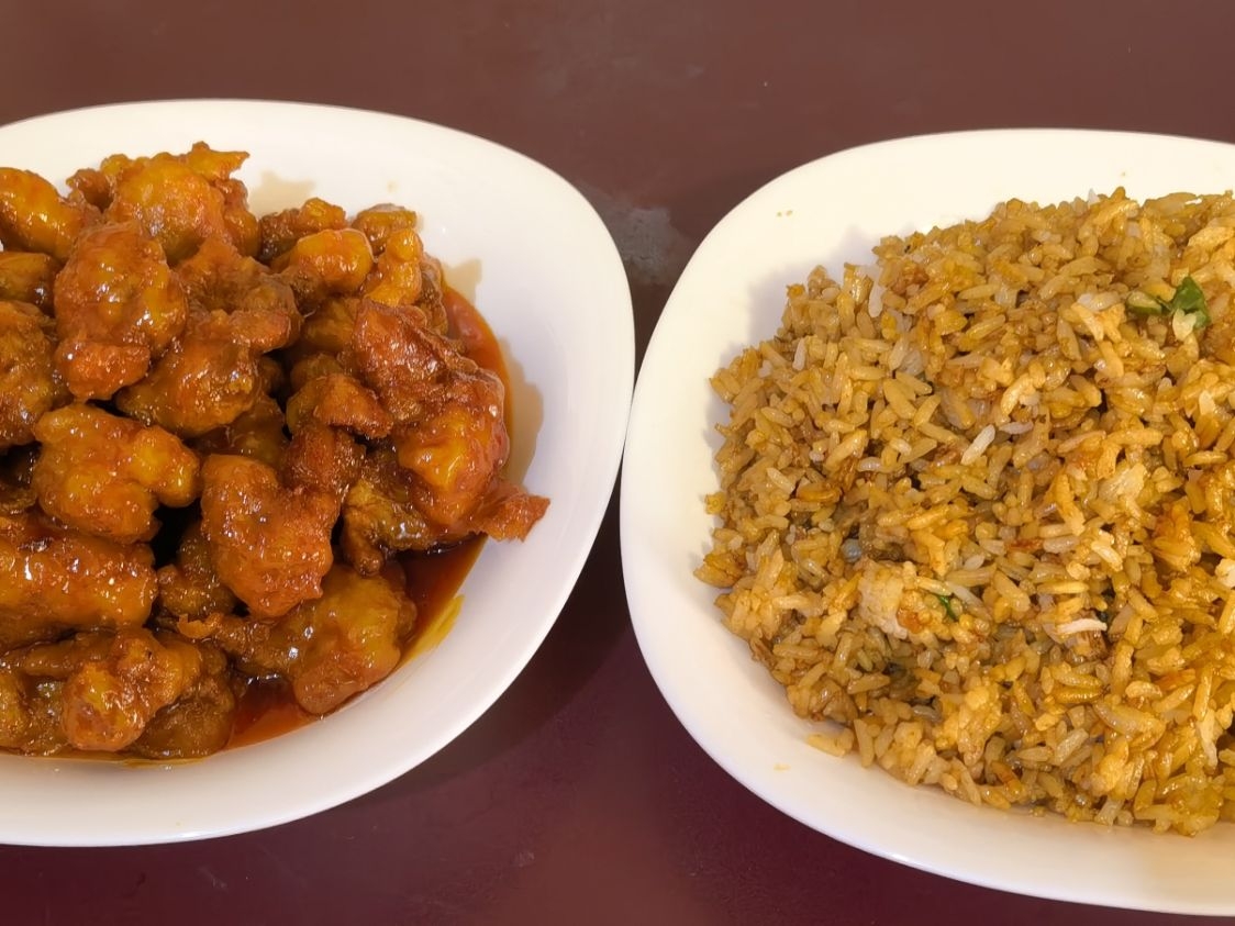 1 Guisado + Arroz/Espagueti + Coca Cola 250 Ml