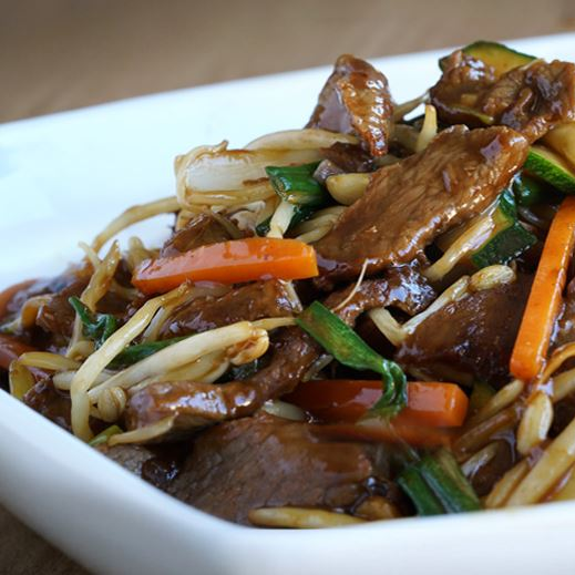 Chop Suey con Carne de Res en Salsa