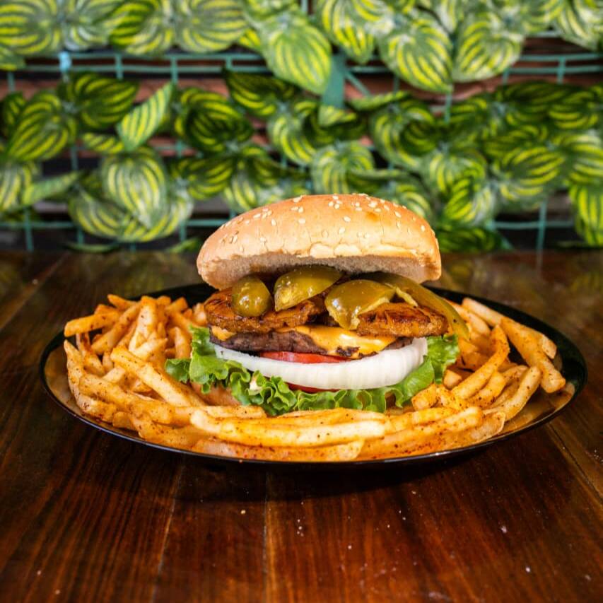 ALOHA SWEET BURGER + PAPAS