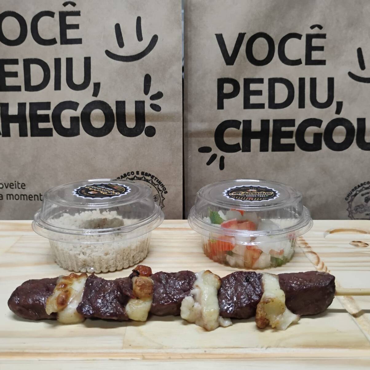 Espeto de Carne + Queijo Coalho, Suculento e Saboroso.