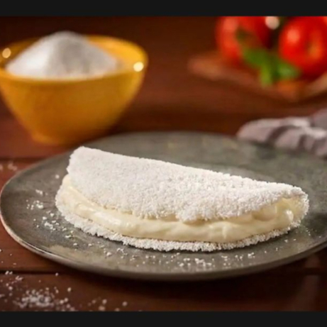 Massa de Tapioca recheada com requeijão