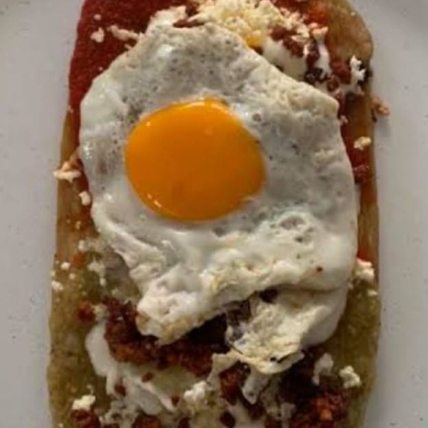 Huarache con huevo