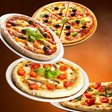 Na Massas Di Casa, não fazemos apenas pizza, entregamos carinho em forma de fatia. Nossa massa é artesanal, preparada com descanso longo para ser leve, e nosso molho é artesanal, feito com tomates de verdade. Sem conservantes, sem pressa e com muito recheio. Experimente o verdadeiro tempero caseiro!