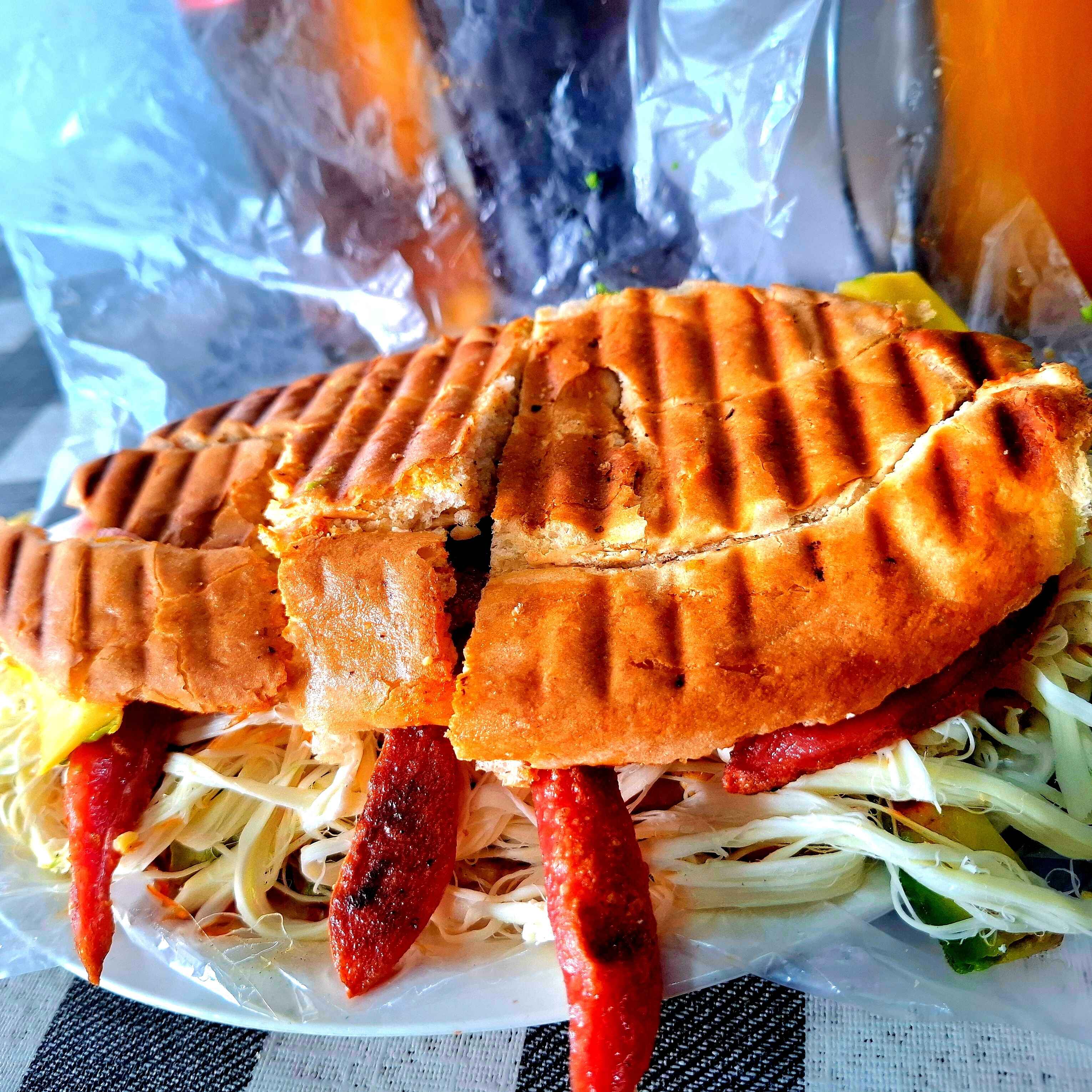 TORTA MAXI DE SALCHICHA CON QUESILLO