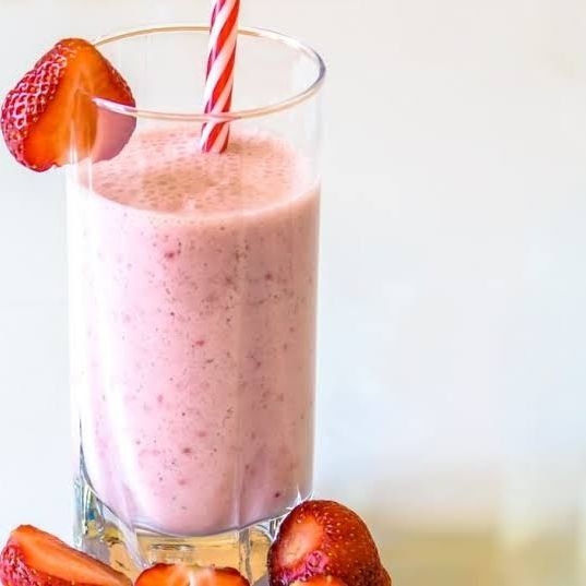 Licuado de Fresa 16 Oz